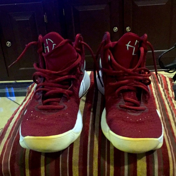 Nike Other - Nike size 7.5 Sneakers good condition